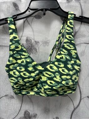 Aerie Offline Green and Neon Yellow Leopard-Print Sports Bra XS
